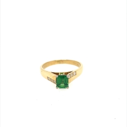 Estate Tsavorite Garnet Ring